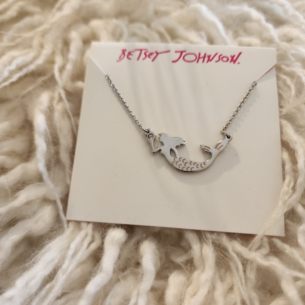 D - NWT Betsey Johnson Mermaid Necklace - Picture 1 of 3